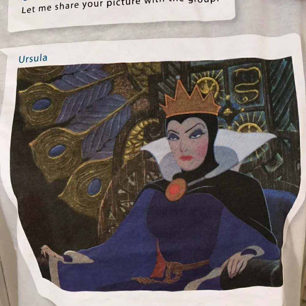 NWT Disney Villains 🦹‍♀️ Evil Queen Text Thread 🧵 T Shirt.